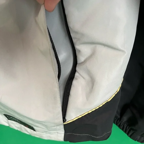 IZOD jacket, men’s medium, gray and cream color, good condition - Picture 8 of 9